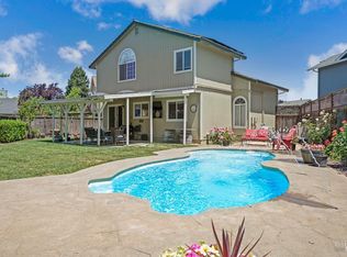 1405 Montana Pl, Rohnert Park, CA 94928