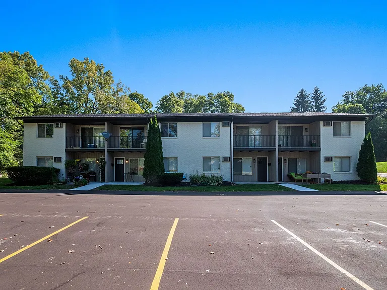 Milford Village Flats — Photo 7