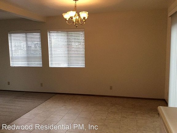 4th image of 331 Vallejo St #B
