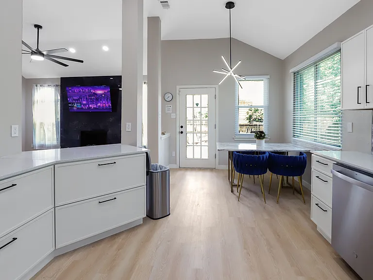 1531 Home Park Dr — Photo 17