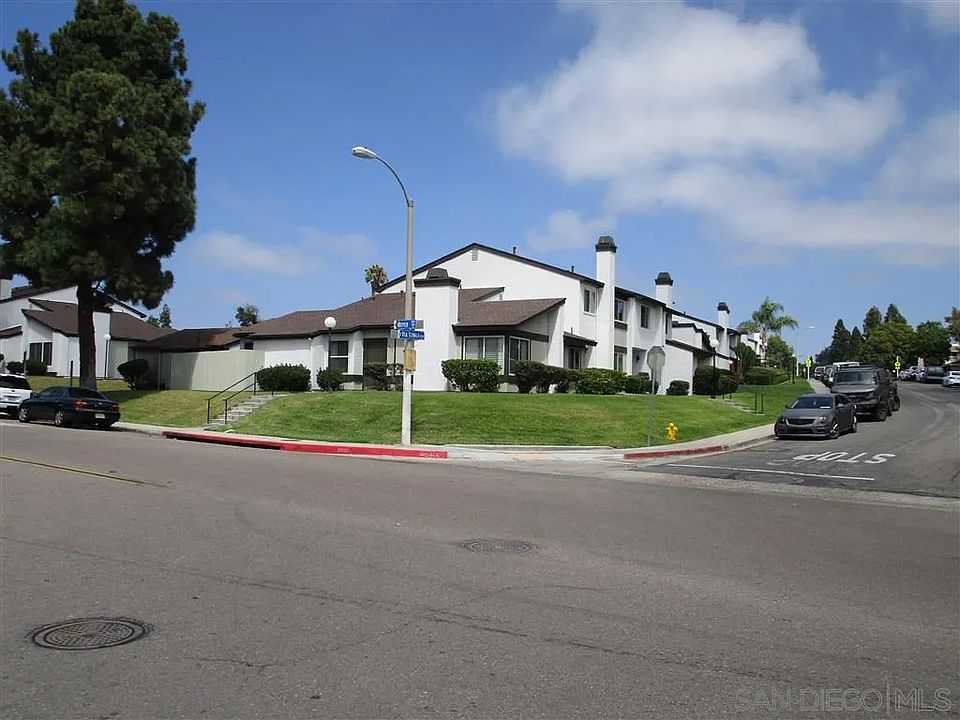 1st image of 743 NE Beyer Way