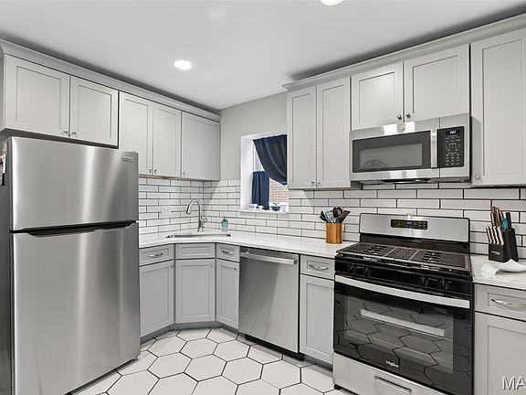 3rd image of 4153 Loughborough Ave