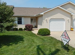 1027 Kleemann Dr, Clinton, IL 61727