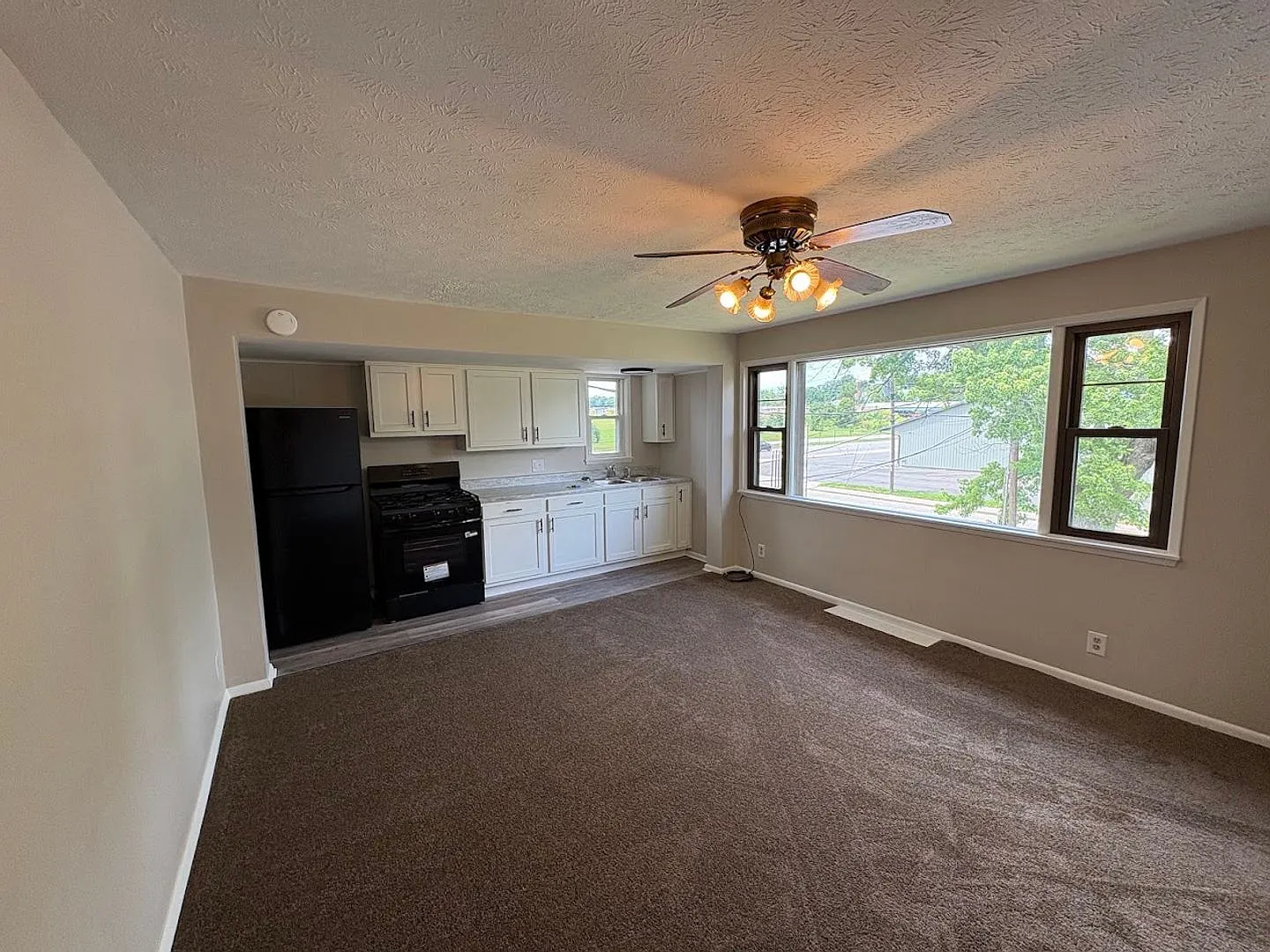 112 29th St. NE — Photo 3