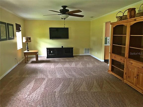4th image of 2105 Diane Ave