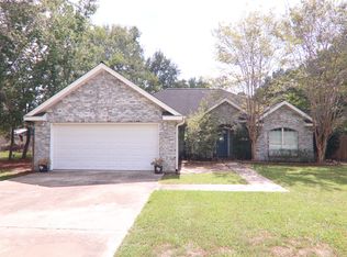 221 W Chance Rd, Lumberton, TX 77657