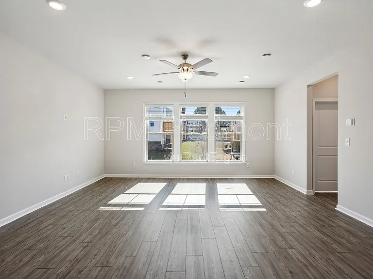 1604 Halbrook Pl SW — Photo 6