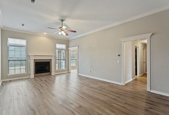 4th image of 2283 N Montana Ave