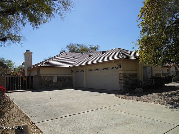 2nd image of 1109 W Las Palmaritas Dr