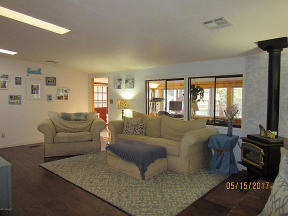 5th image of 1831 Park Ln
