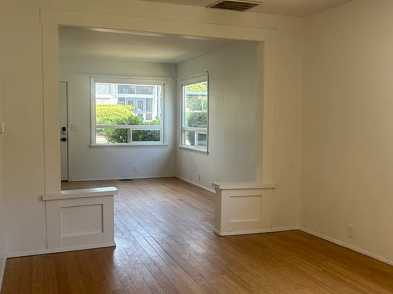 909 S 5th St — Photo 5