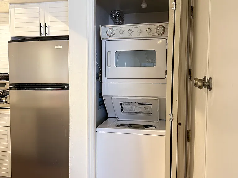 221 S Garfield St #104 — Photo 8