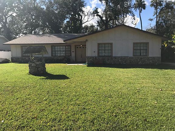 2nd image of 775 Sugar Cane Ln
