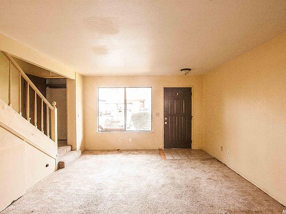 3rd image of 4291 Patterson Dr APT 7