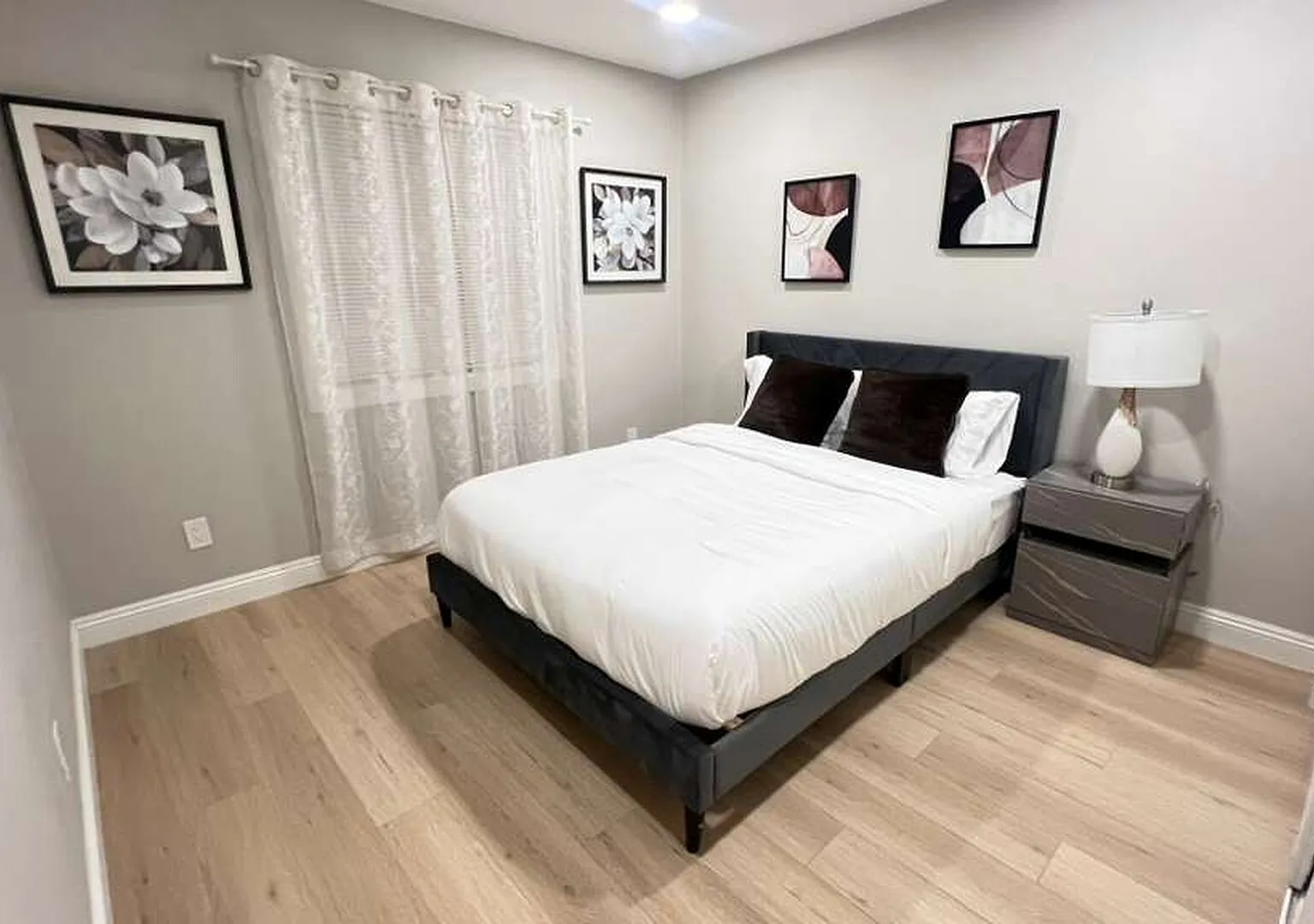 9586 Carrol Canyon — Photo 1