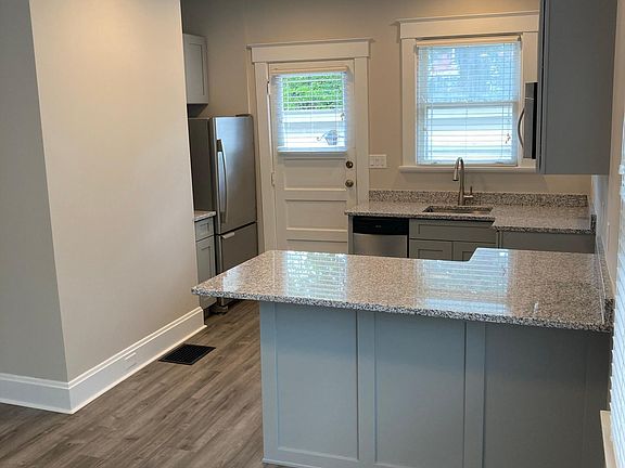 3rd image of 2723 Alberts Ct