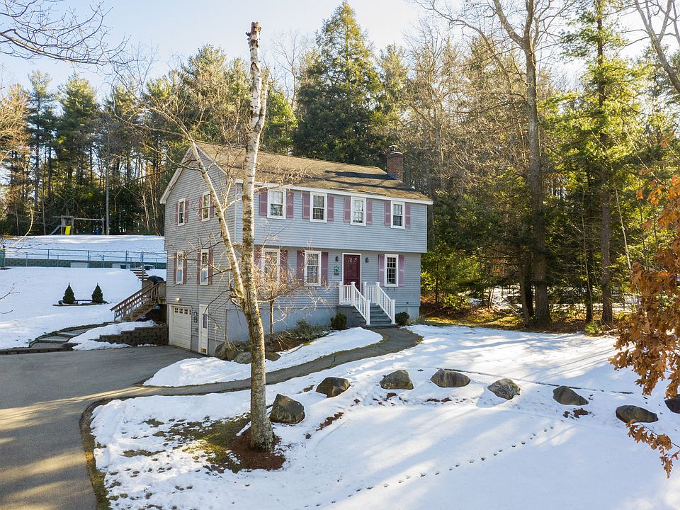 1st image of 21 Sparhawk Dr