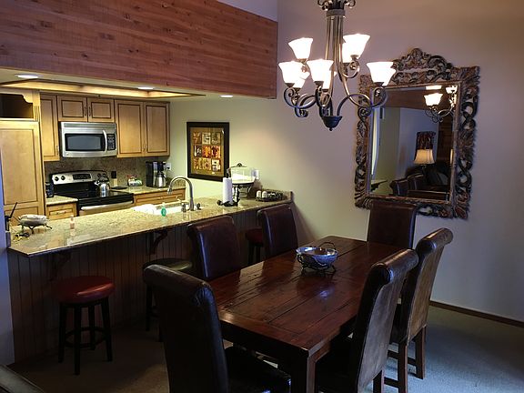 3rd image of 1579 Lakeside Cir
