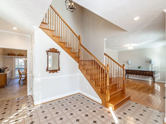 4th image of 8890 Deekens St