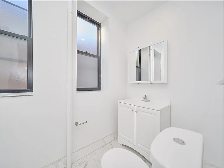 1843 1st Ave #3S — Photo 6