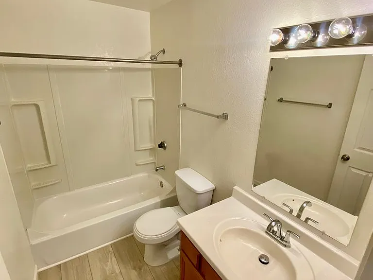 1402 E Guadalupe Rd #225 — Photo 11