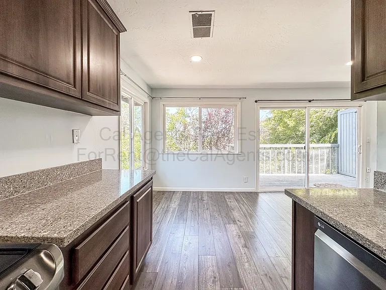 2306 D St — Photo 4
