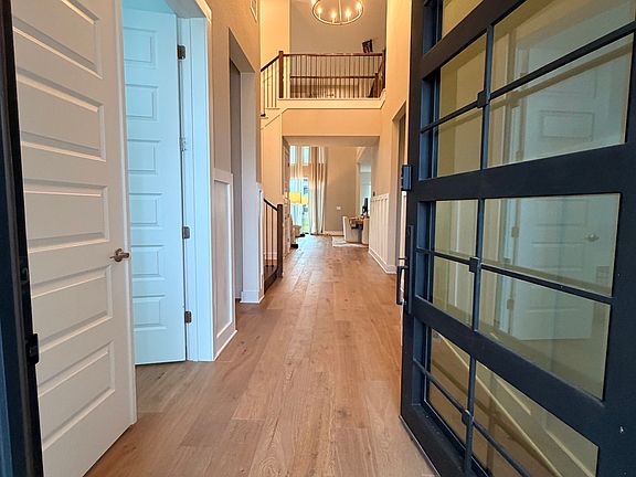 3rd image of 5033 Carsoli Ln