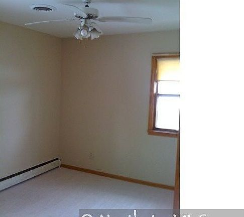 4th image of 916 15th St W