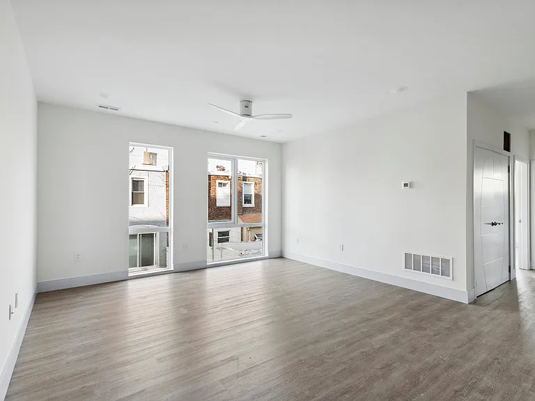 1221 E Fletcher St #212A — Photo 17