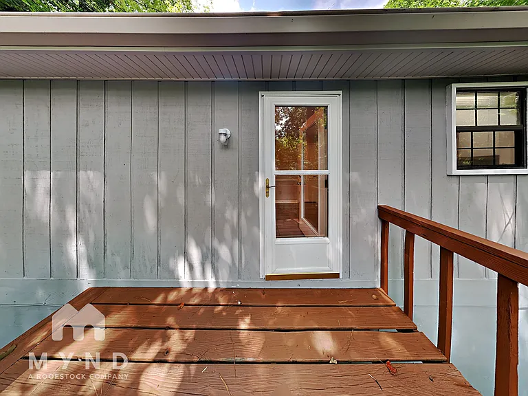 4020 Hudson Dr — Photo 16