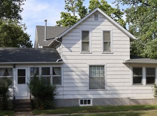 1801 3rd St, Perry, IA 50220