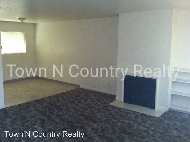 2nd image of 704 Canal St APT C