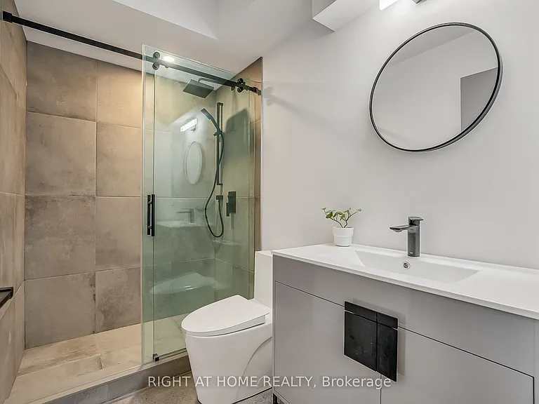 1169 Davenport Rd #2 — Photo 18