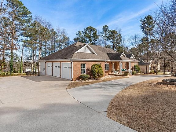 2nd image of 7255 Confederate Ln