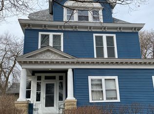 822 3rd St S APT 4, Stillwater, MN 55082