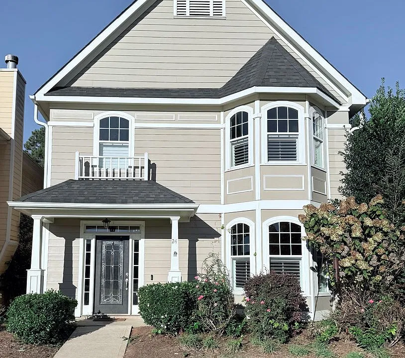24 Courtyard Ln
