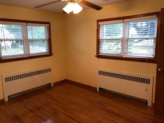 2nd image of 74 Andrews St