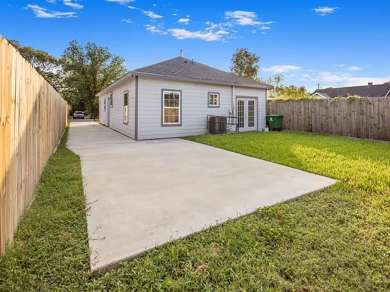 3234 Berry St — Photo 28