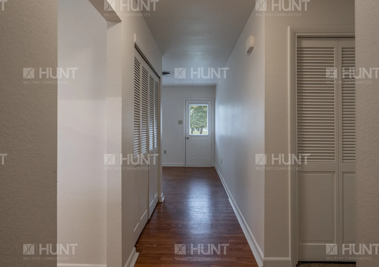 3 bed, 1201 sqft, $1,169 — Photo 2