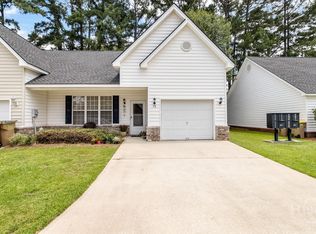 12 Crossing Dr, Richmond Hill, GA 31324