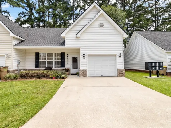 12 Crossing Drive, Richmond Hill, GA 31324