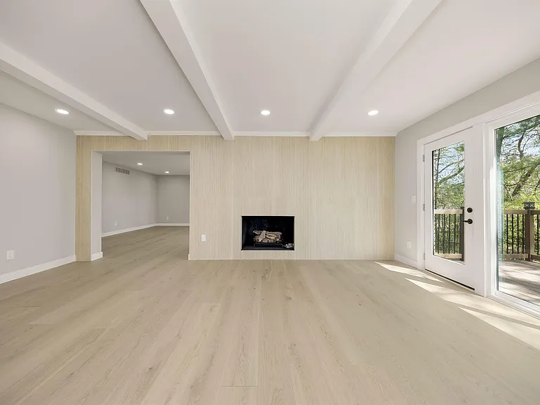 5240 Clarendon Crest St — Photo 12