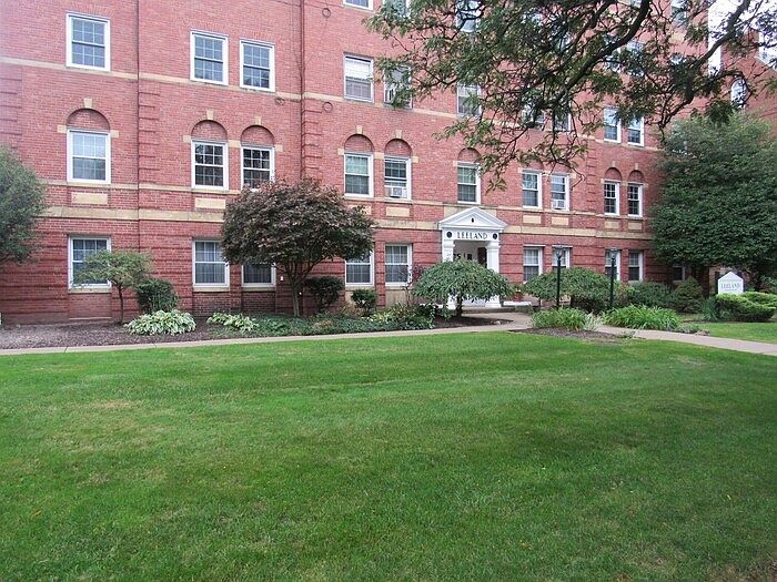 1st image of 15820 Van Aken Blvd APT 501