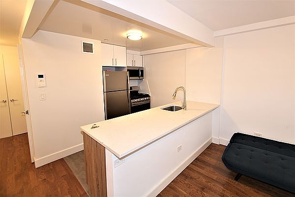 1st image of 44 E 132nd St #2