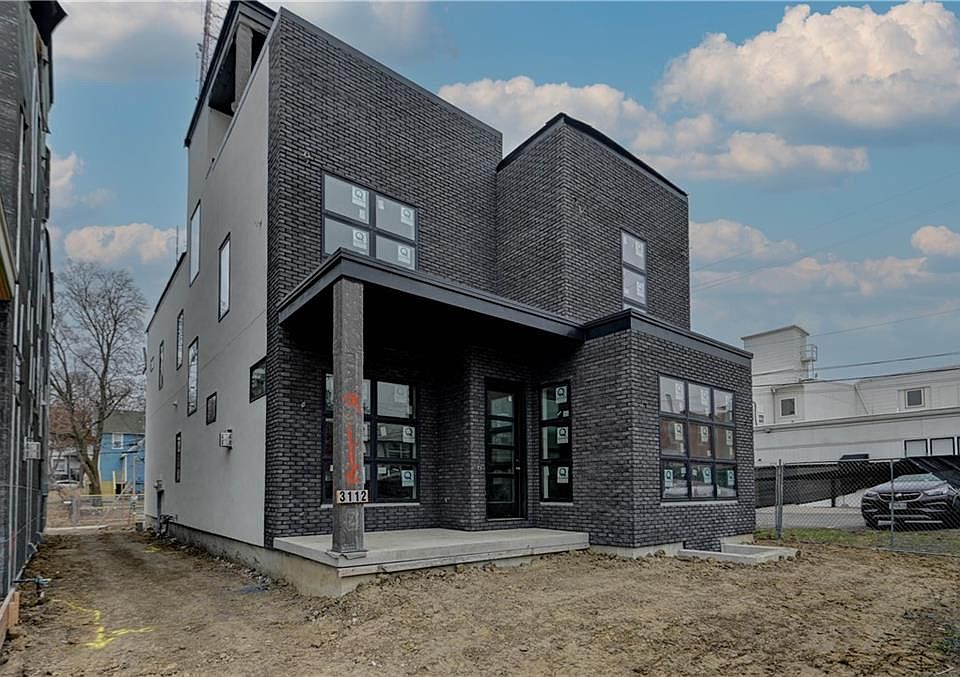 1st image of 3112 Oak St