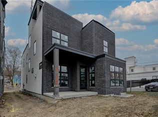 3112 Oak St, Kansas City, MO 64111