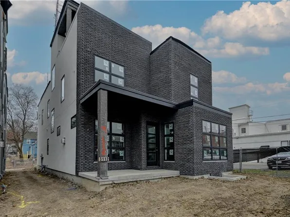 3112 Oak St, Kansas City, MO 64111