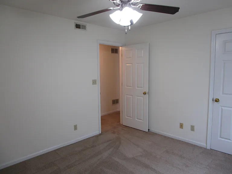2406 Calder Ct — Photo 10
