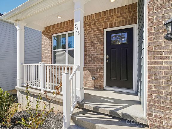 5th image of 576 Country Oak Dr