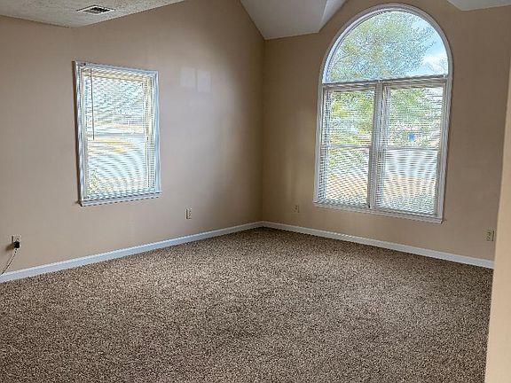 4th image of 3161 Glenwood Dr